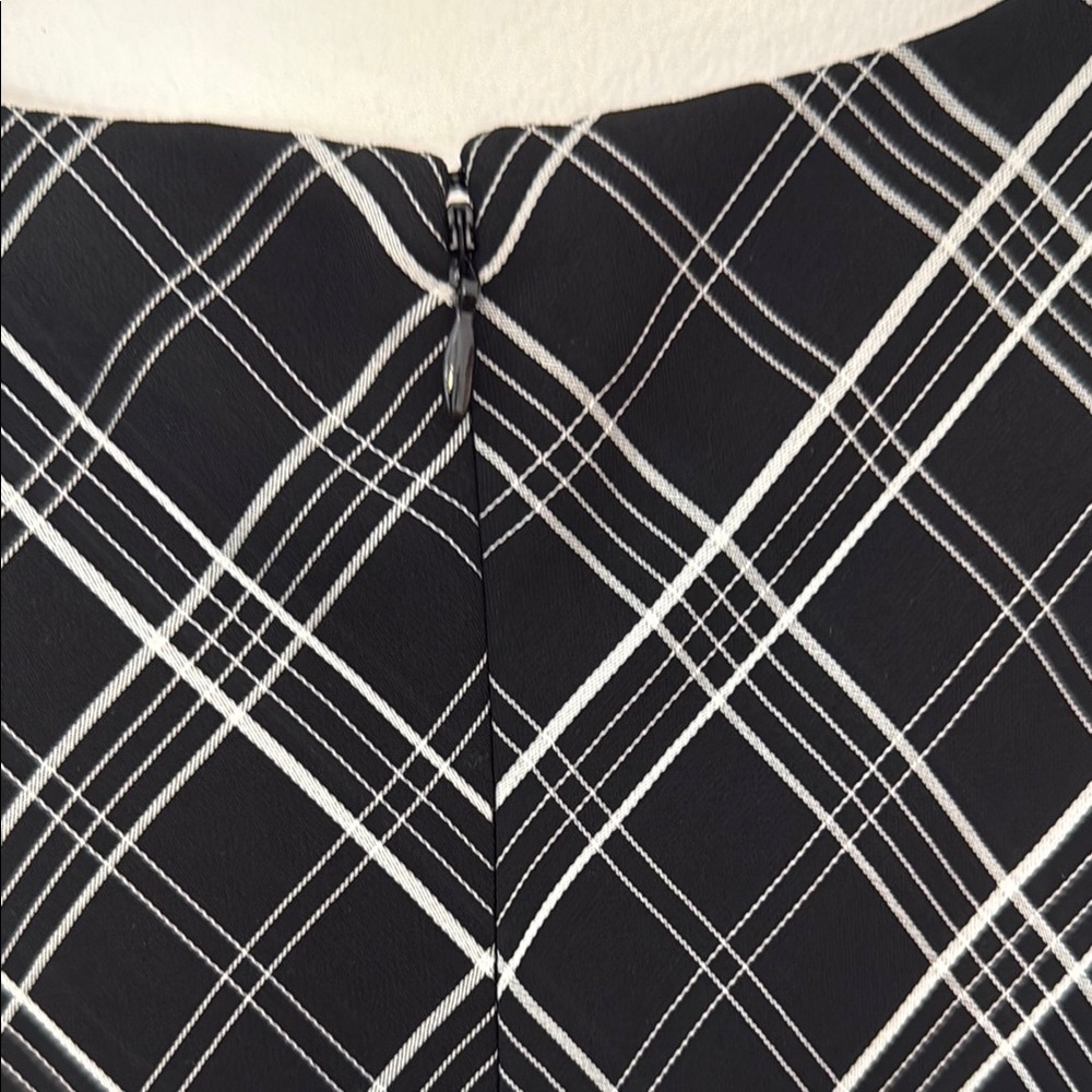 Vince Camuto Cropped Jumpsuit with Pockets, Wide Leg Windowpane Plaid - Picture 5 of 8